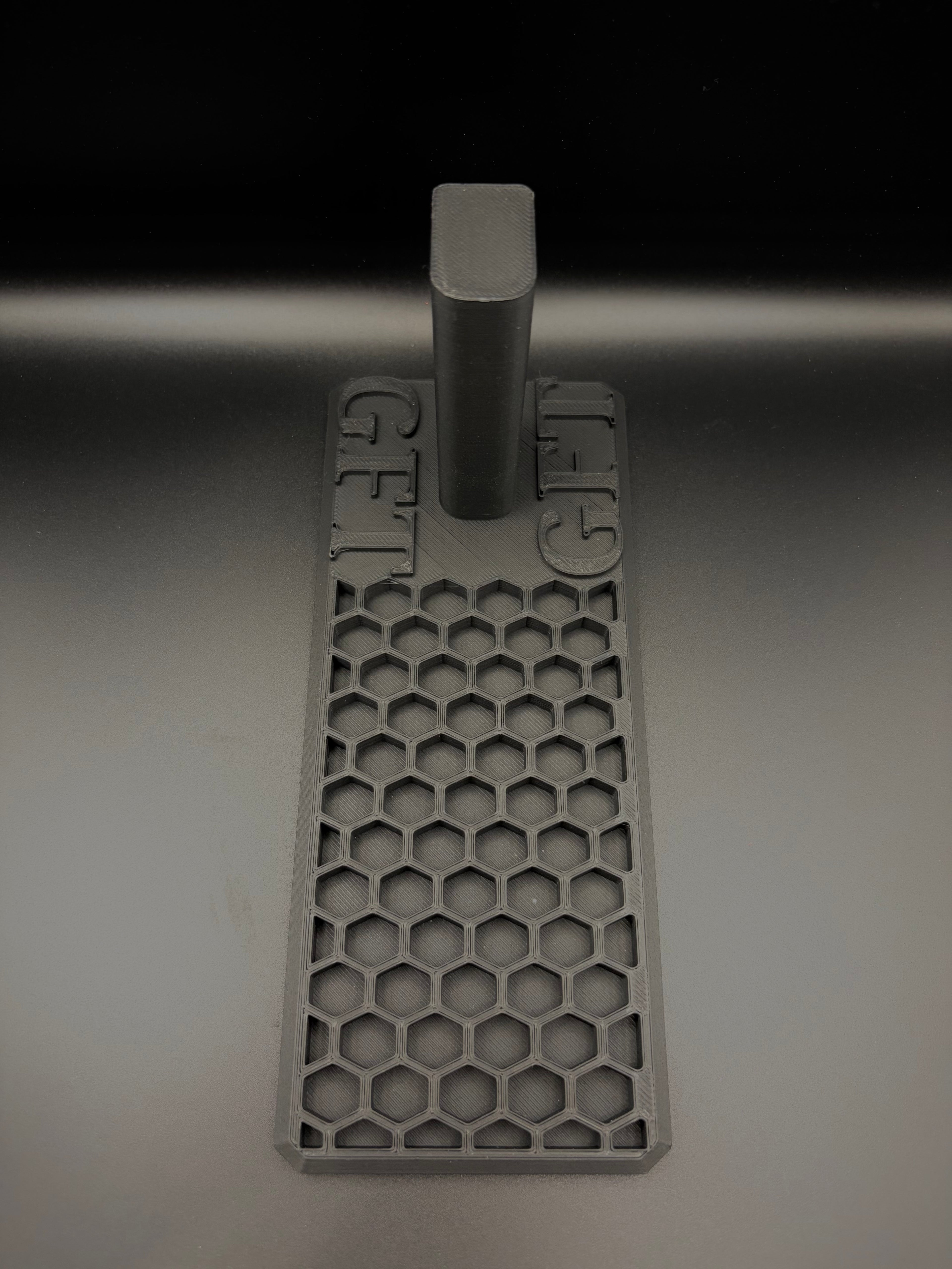 pistol stand
